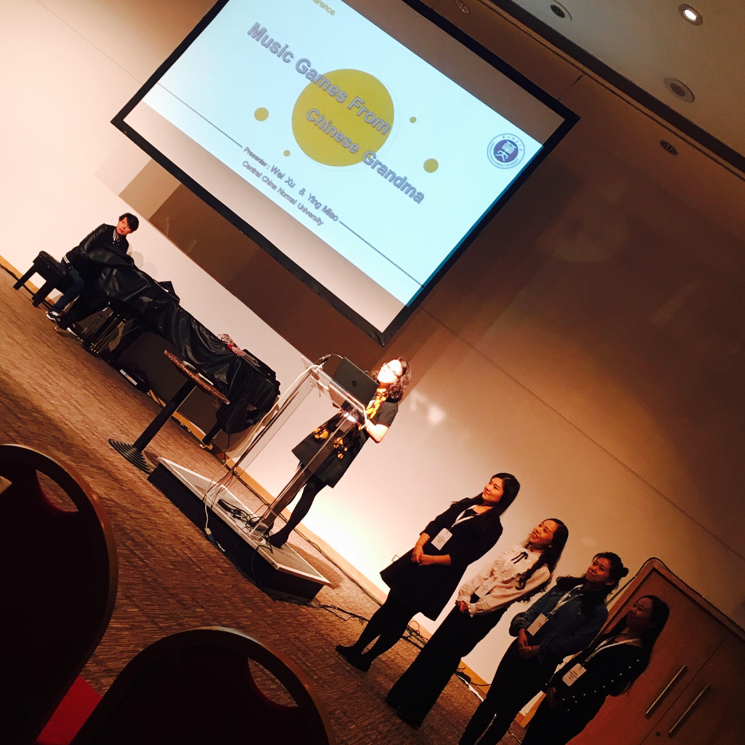 (图为工作坊开场)